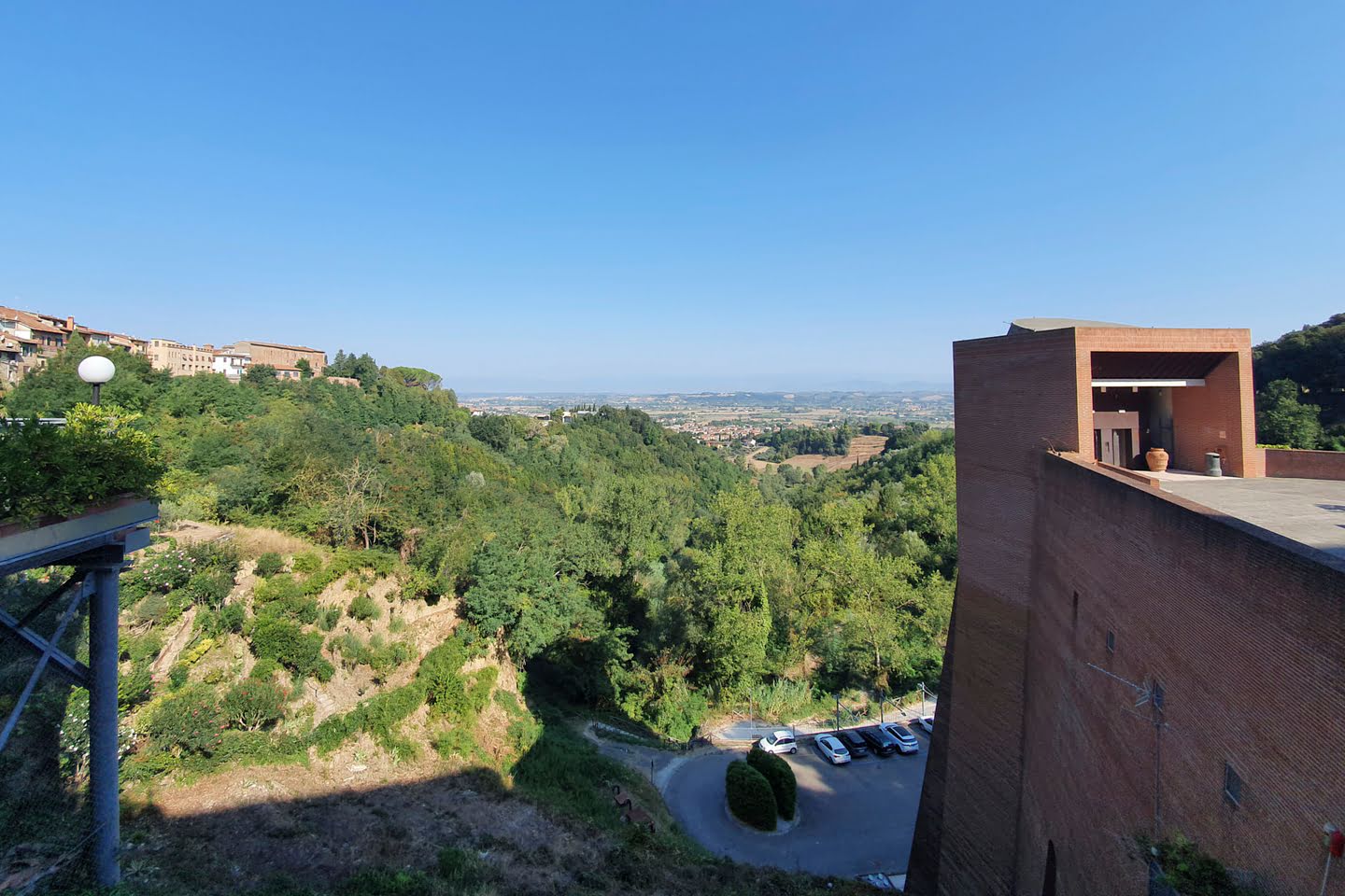 De lift naar het centrum in San Miniato